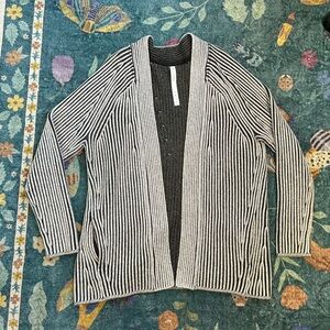 Lululemon Grey Black Striped Knit Cardigan Merino Cashmere Size 8 Like New